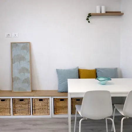 Leon Flat Peschiera del Garda